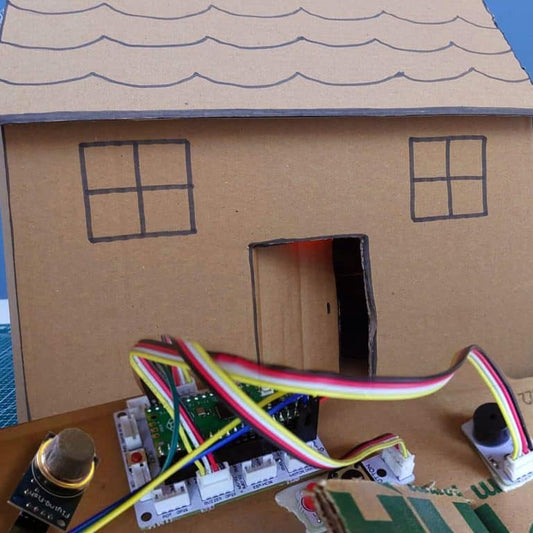 #18 Smart House Project With PicoBricks